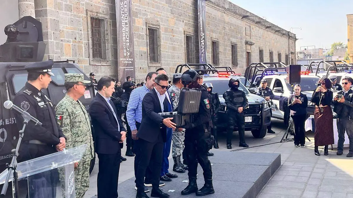 equipo táctico policias (1)