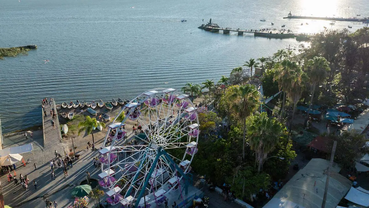 Rueda de la fortuna en Chapala