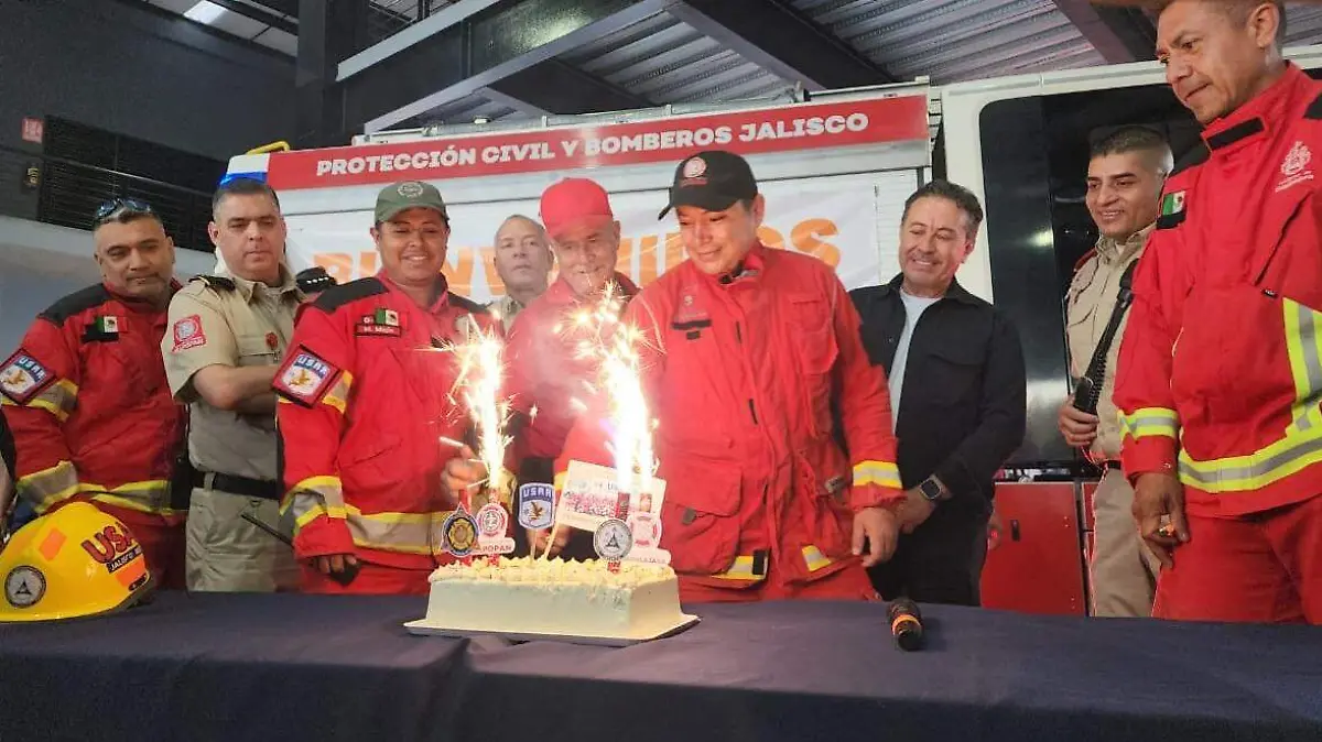 Regreso rescatistas de la célula USAR Jalisco (1)