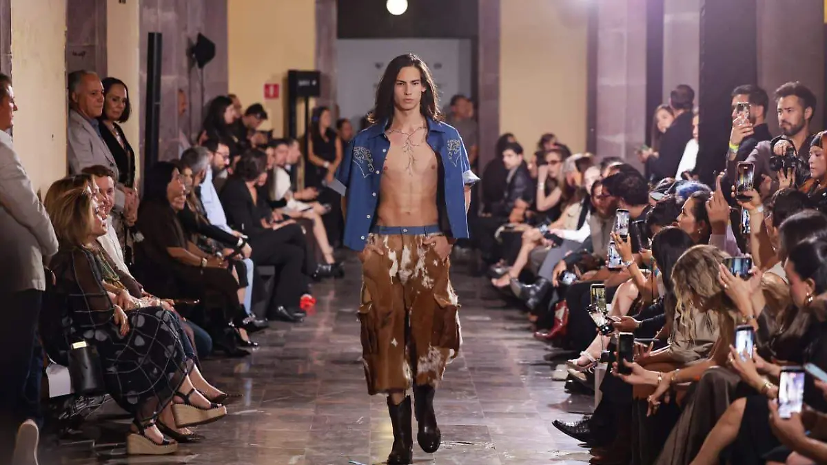 Arre By Alejandro Fernández