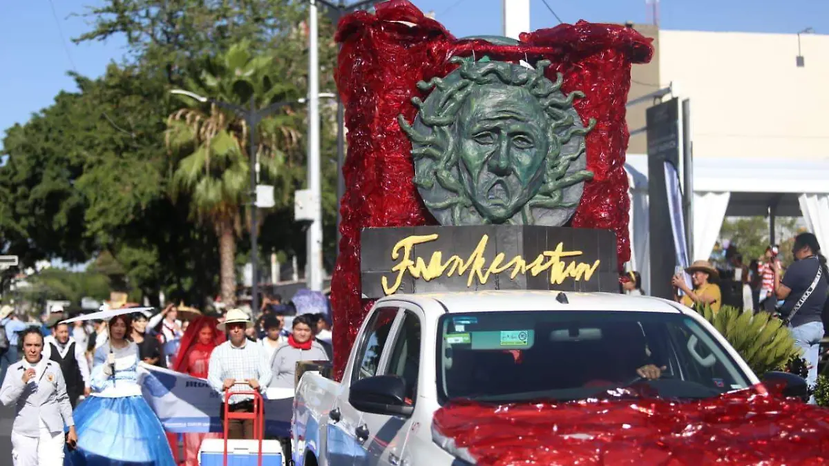 Desfile literario Aurelio Magaña
