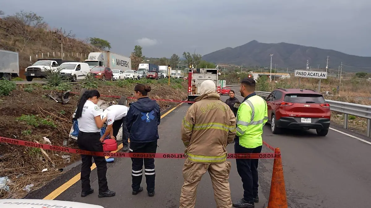 El accidente ocurrió en Acatlán de Juárez