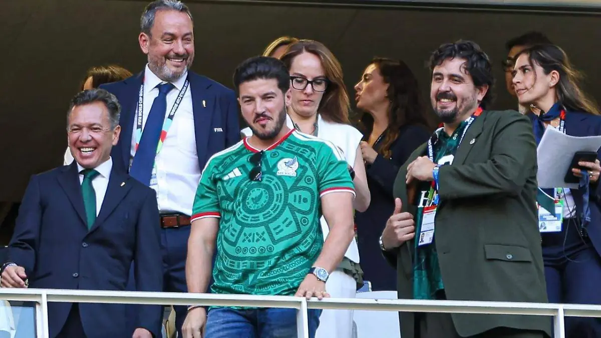 Personalidades de la política en juego de la Selección Nacional