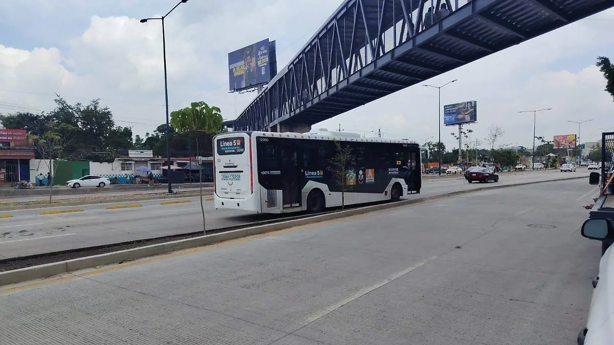 Transporte aeropuerto Foto Pablo Toledo