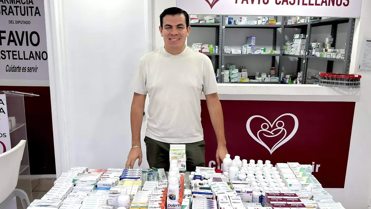 Favio Catellanos Farmacias Facebook  (2)