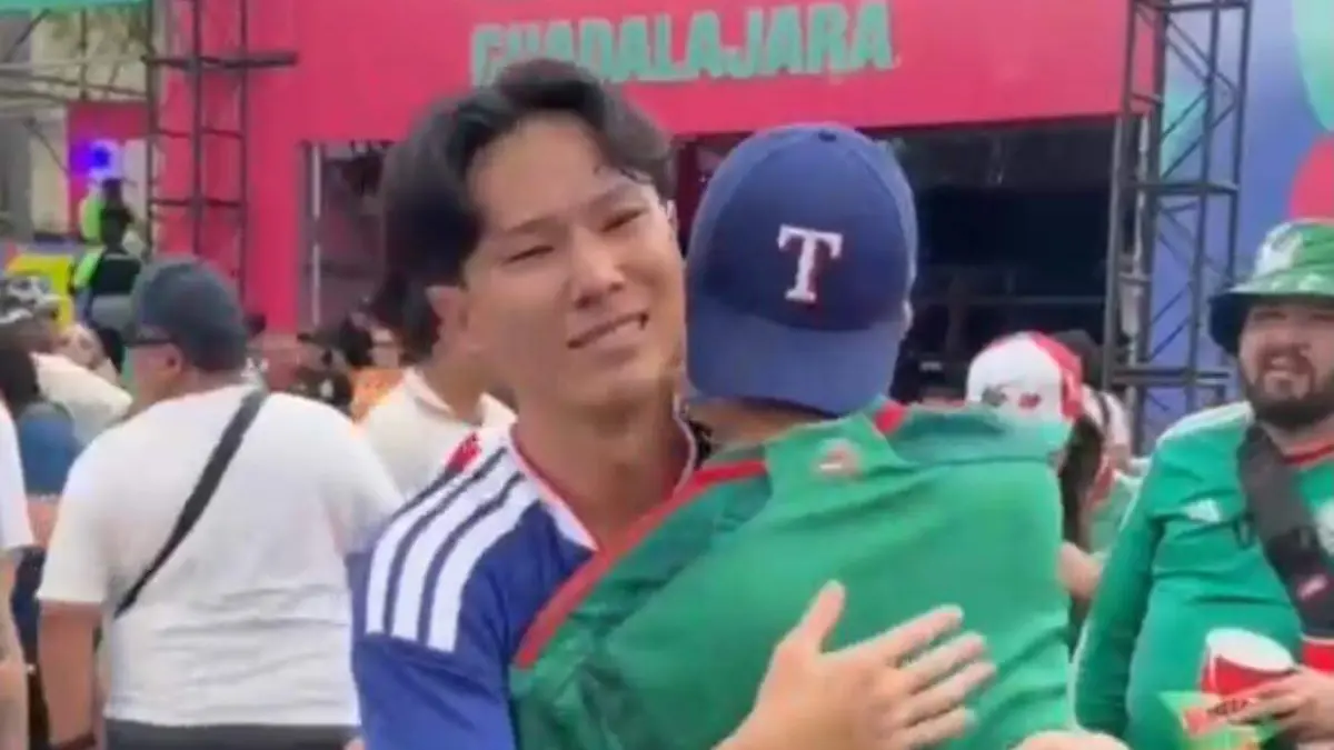 Aficionados mexicanos consuelan a japoneses