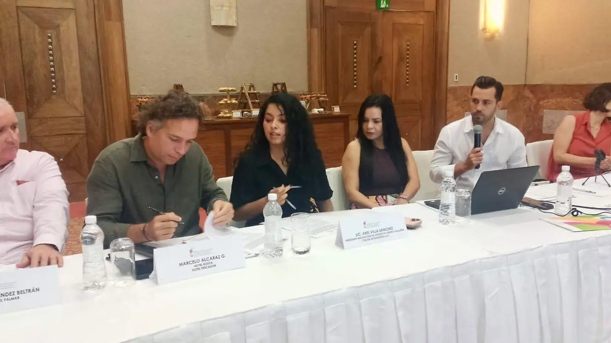Convenio capacitación sector hotelero Puerto Vallarta