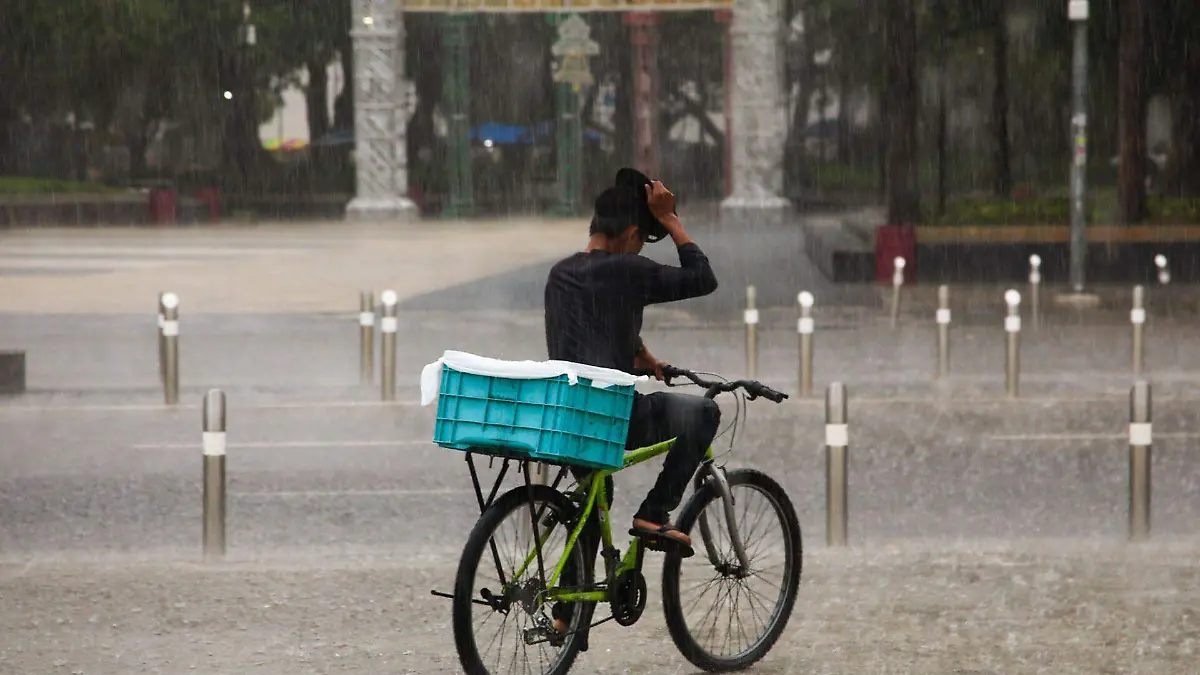 950774_Tormenta Max en Acapulco_web