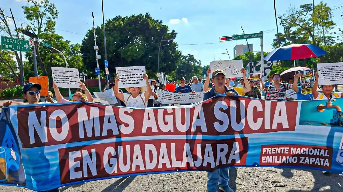 Manifestacion Agua Sucia (2)