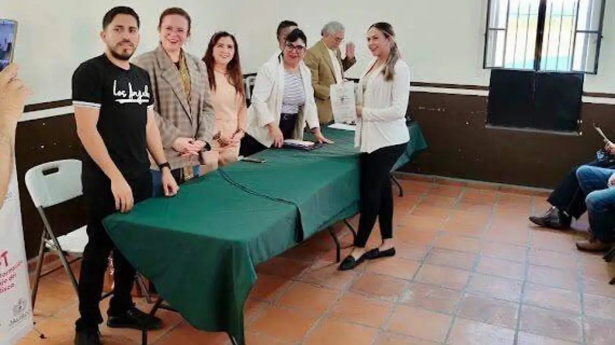 Entrega constancias IDEFT