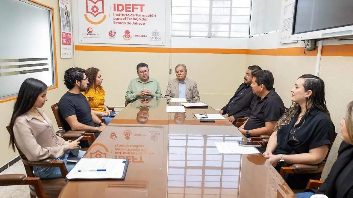 IDEFT firma convenio DGU Consultores