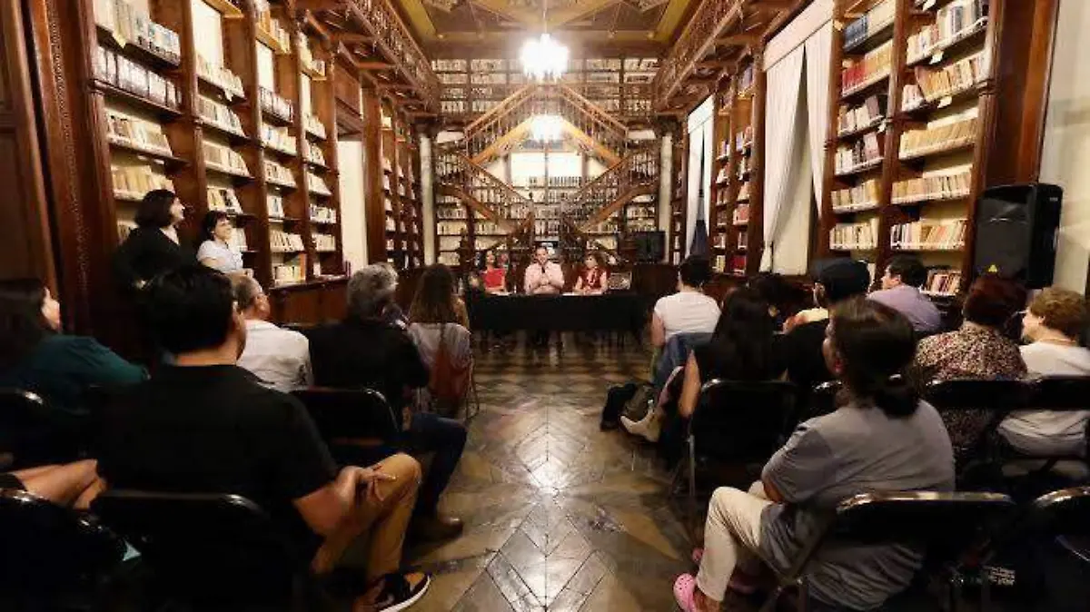 Biblioteca edificio Arróniz