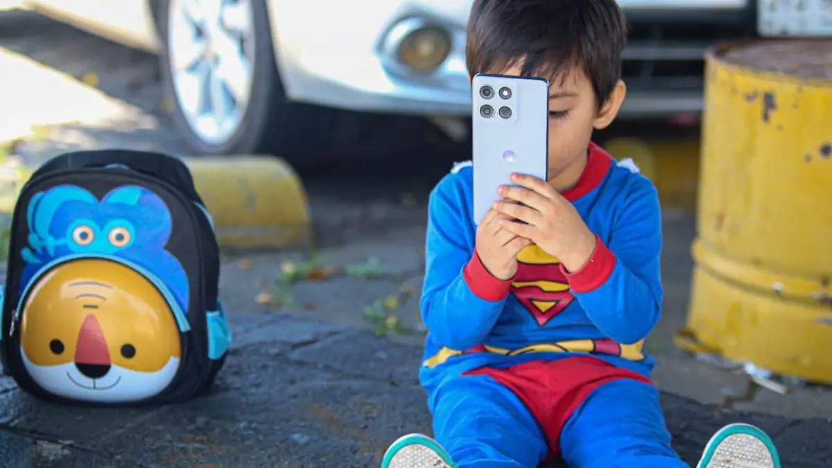 4 CELULAR NIÑOS
