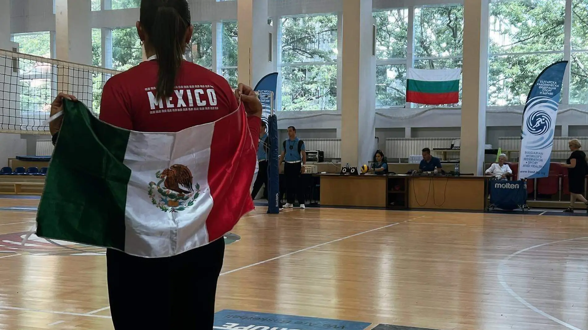 Equipo-Voleibol-Gana-Oro