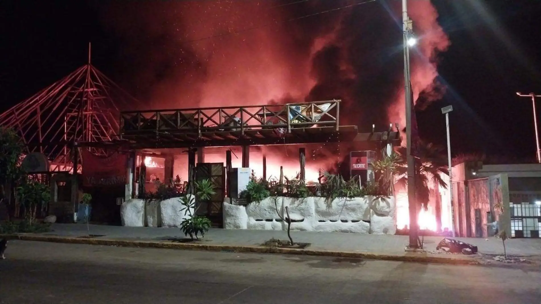 Incendio-Restaurante-Acapulco