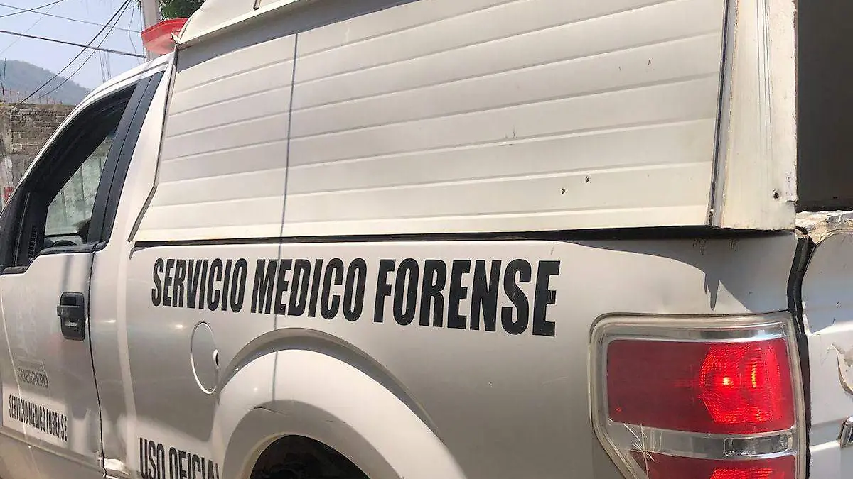 vehiculo-oficial-semefo