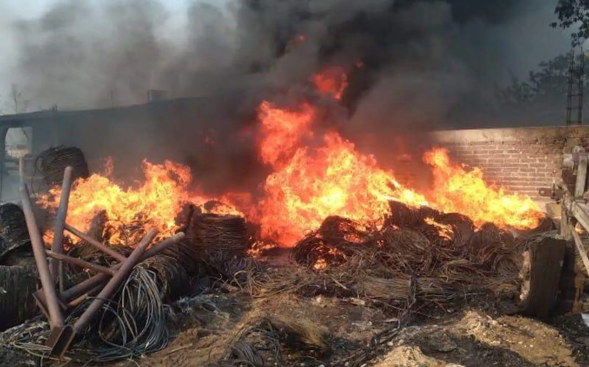 incendio-bodega-colos-1