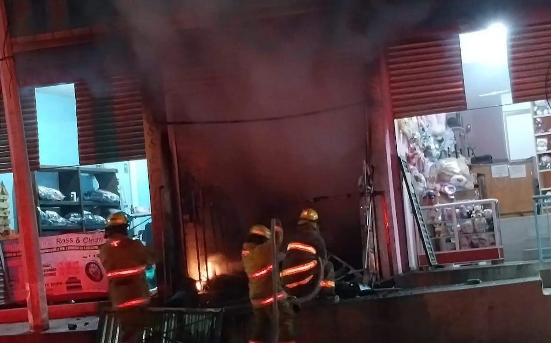 incendio-local-comercial-cruces-acapulco