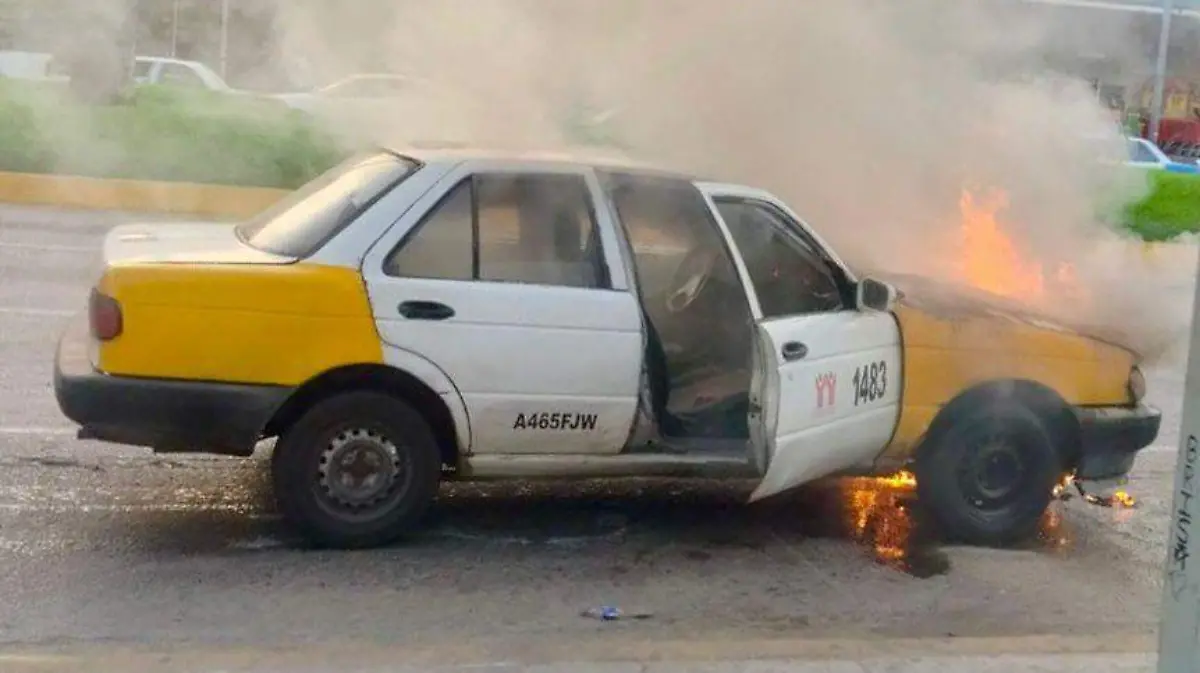 Taxi-Incendio-Acapulco