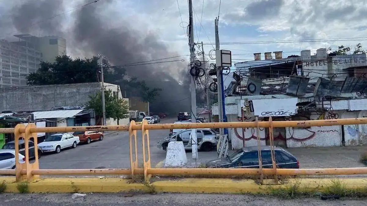 incendio-basura-playa-hornos-acapulco