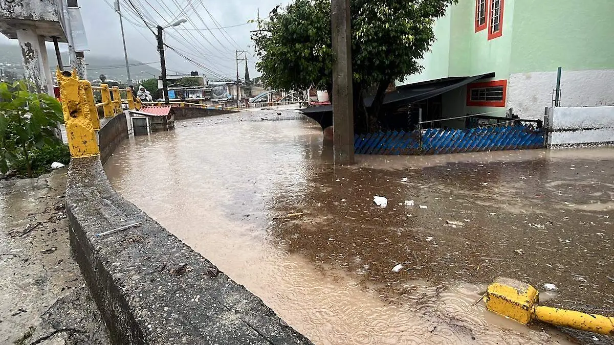 inundacion-colonia-galeana-chilpancingo-1