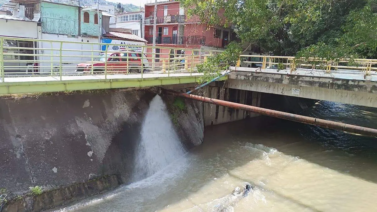 fuga-agua-potable-chilpancingo