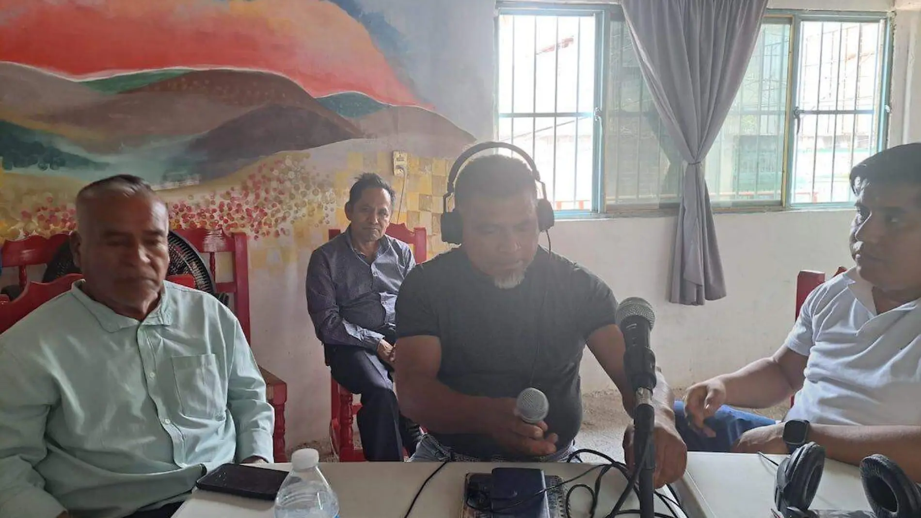 entrevista-maestros-educacion-indigena-montaña-guerrero