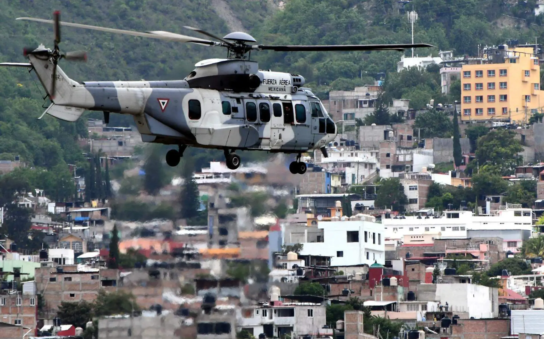 sobrevuelo-chilpacingo-helicoptero-seguridad-2