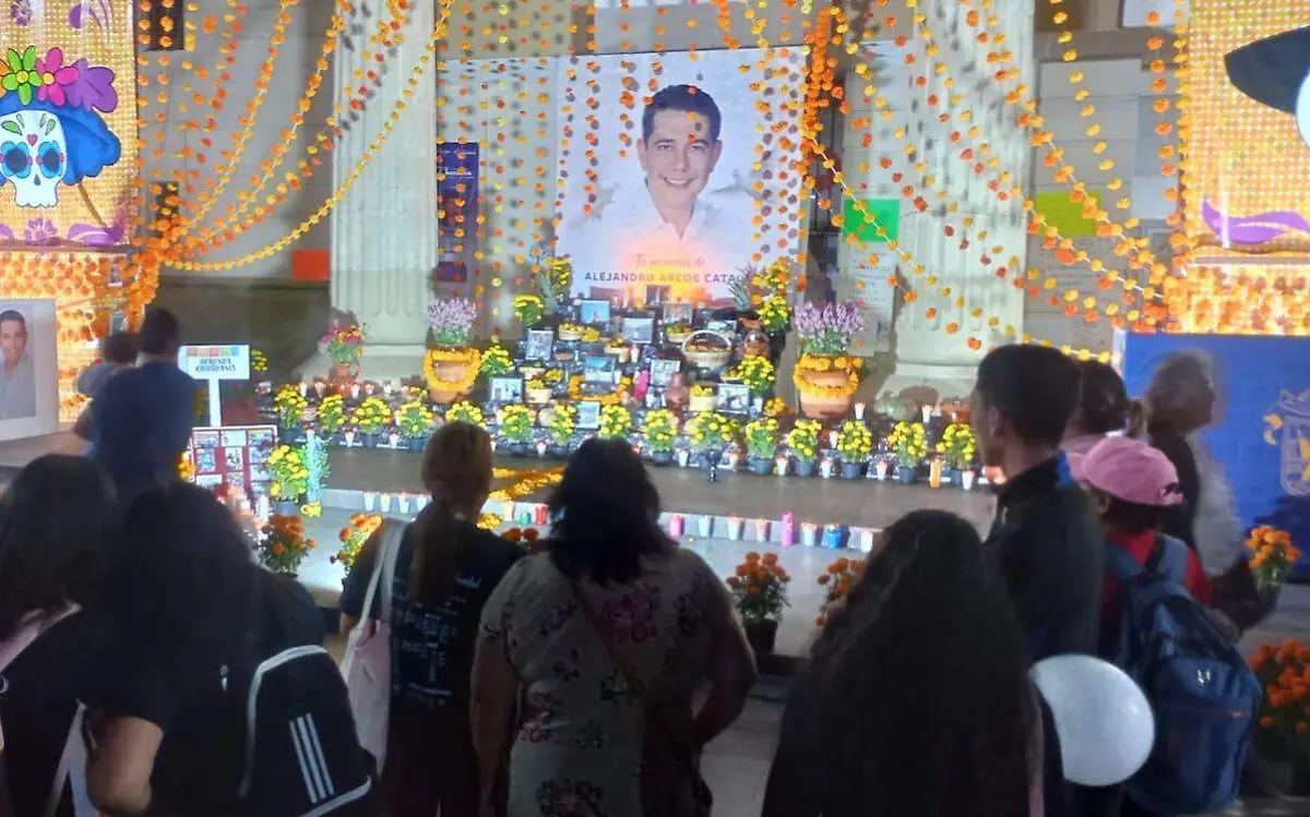 ofrenda-alcalde-alejandro-arcos-chilpancingo-2