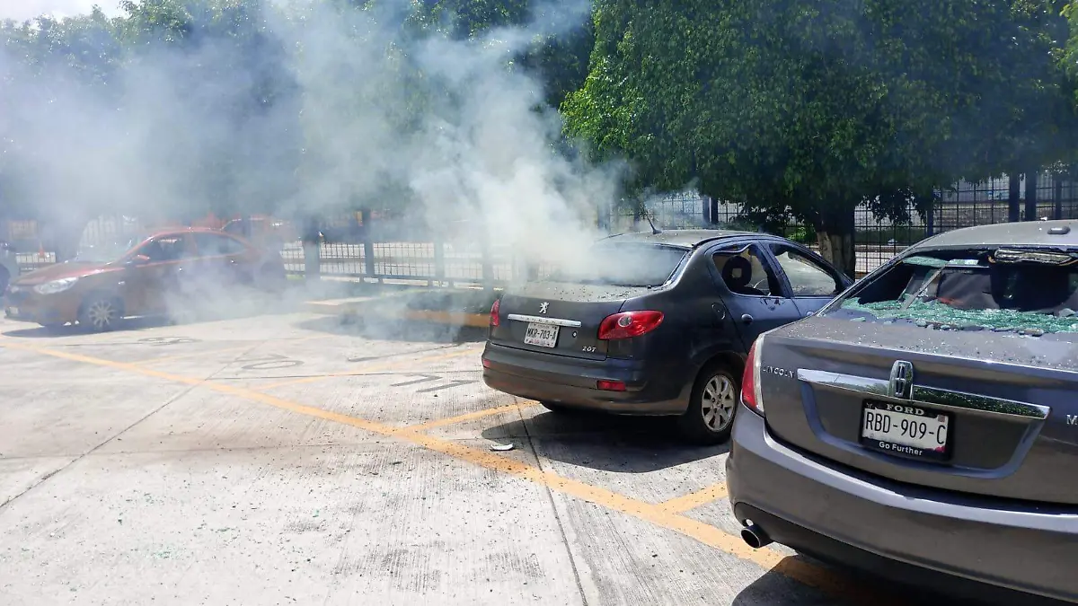 Incendio-Autos-Congreso