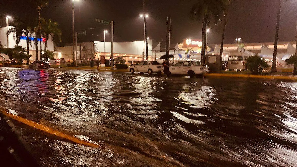 inundaciones-zona-diamante-acapulco-2