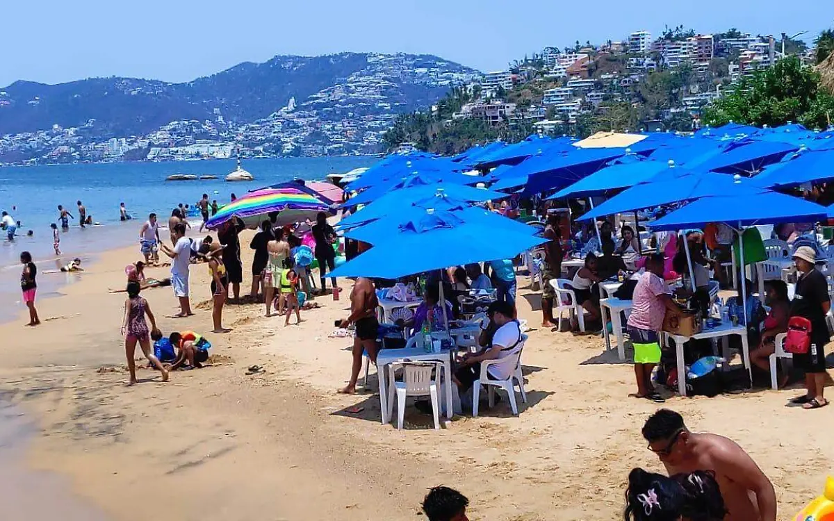 turismo-playas-acapulco-1