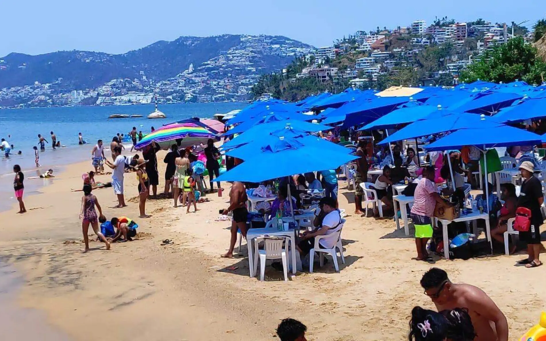 turismo-playas-acapulco-1