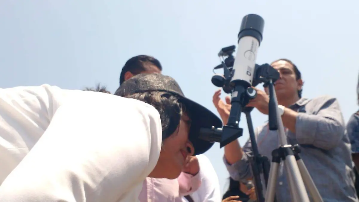 abelina-acapulco-eclipse