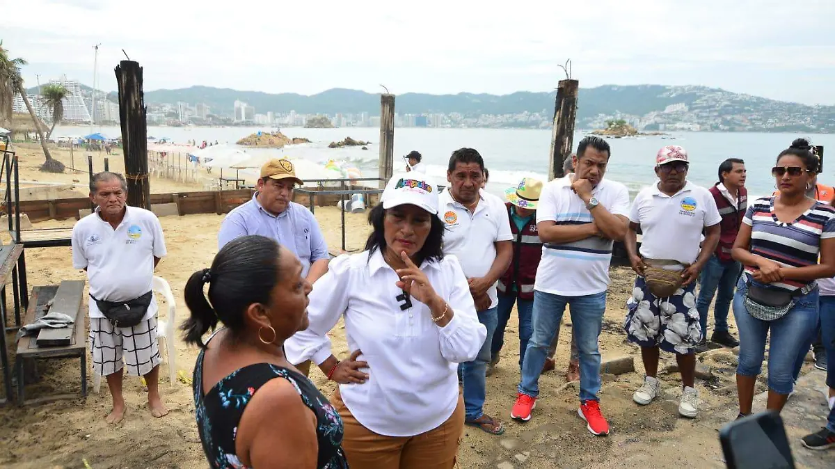 alcaldesa-recorre-restaurante