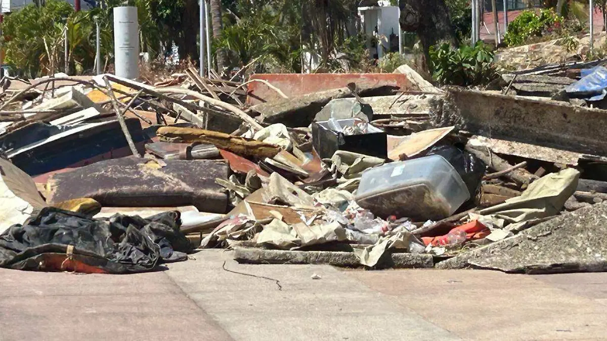 desechos-embarcaciones-Otis