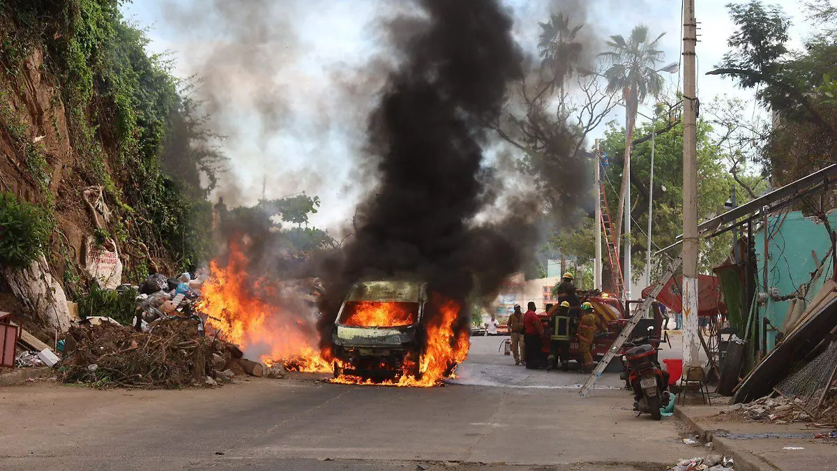 incendio-urvan-acapulco
