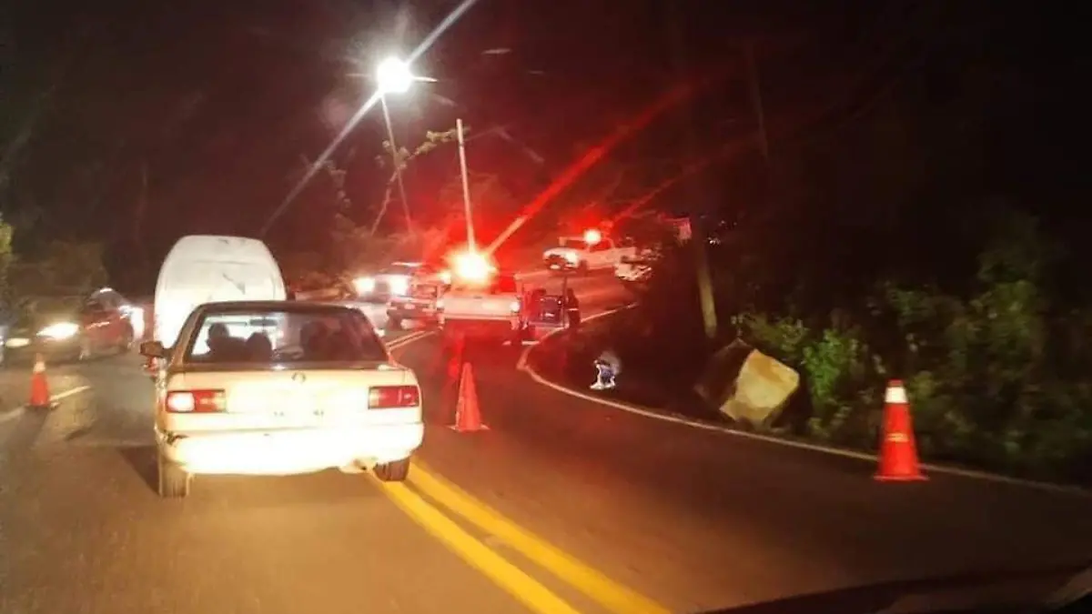 accidente-avenida-escenica-acapulco