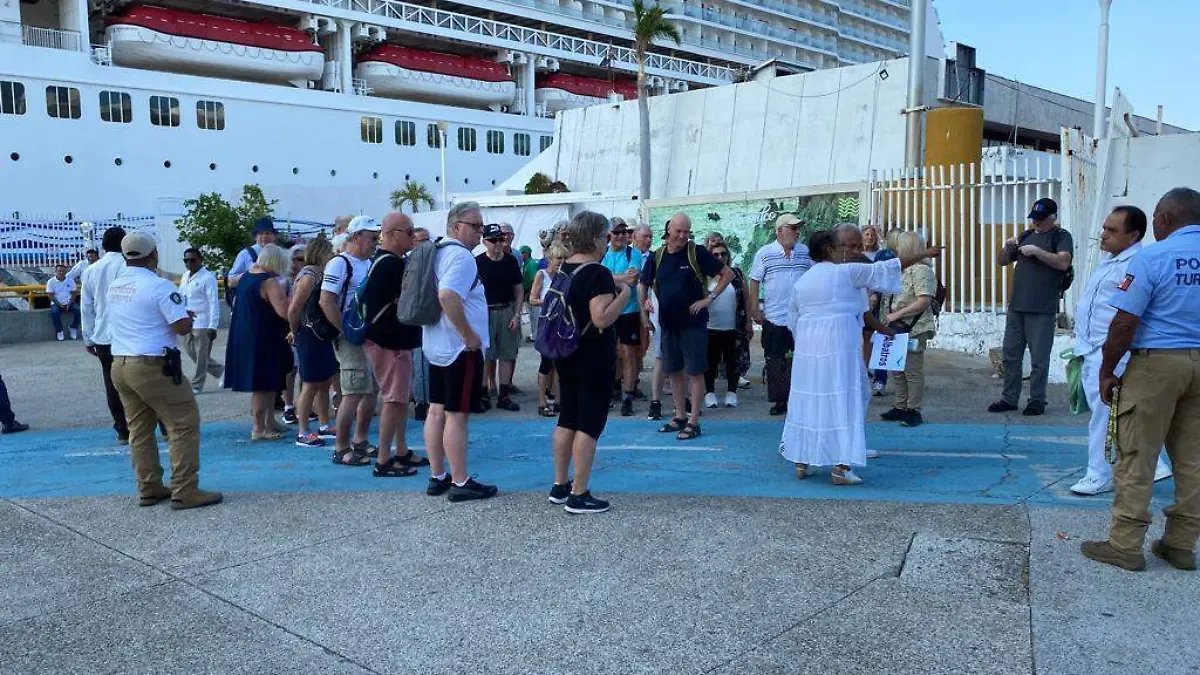 Turistas-extranjeros-crucero