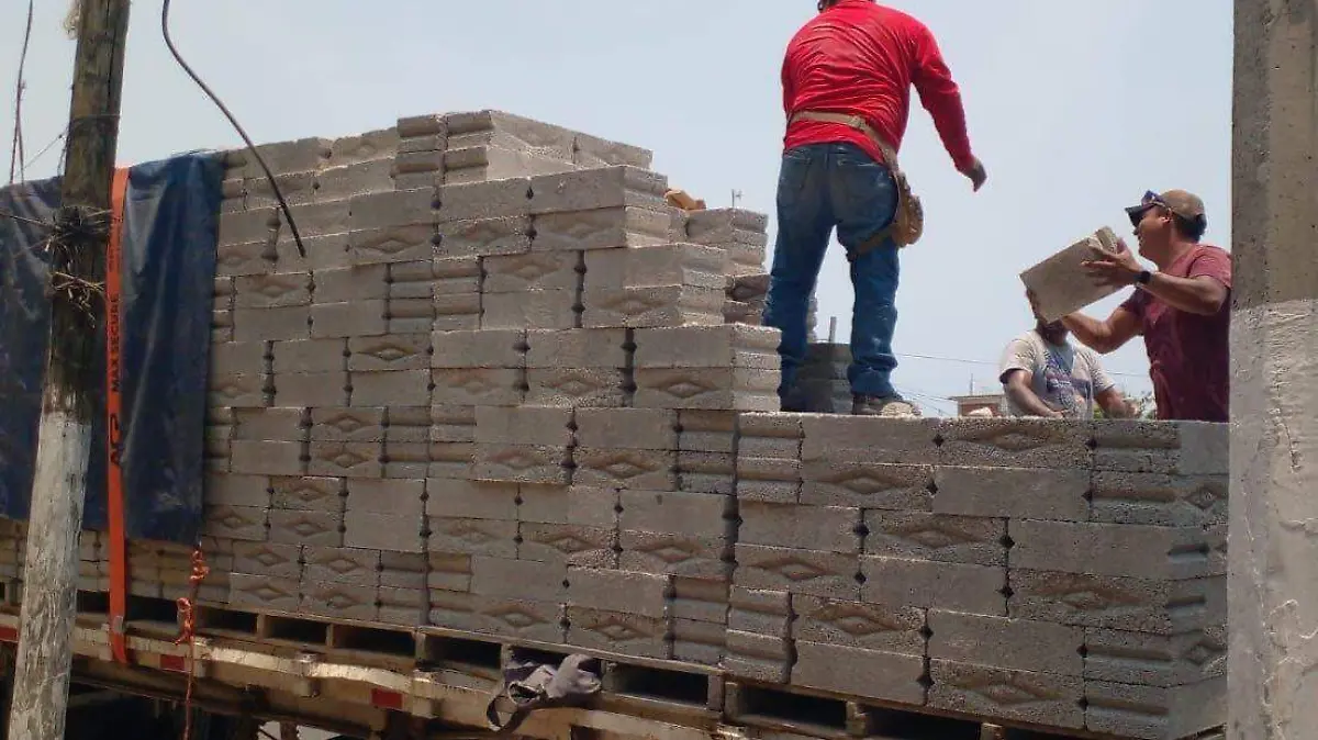 trabajadores-construccion-acapulco-1