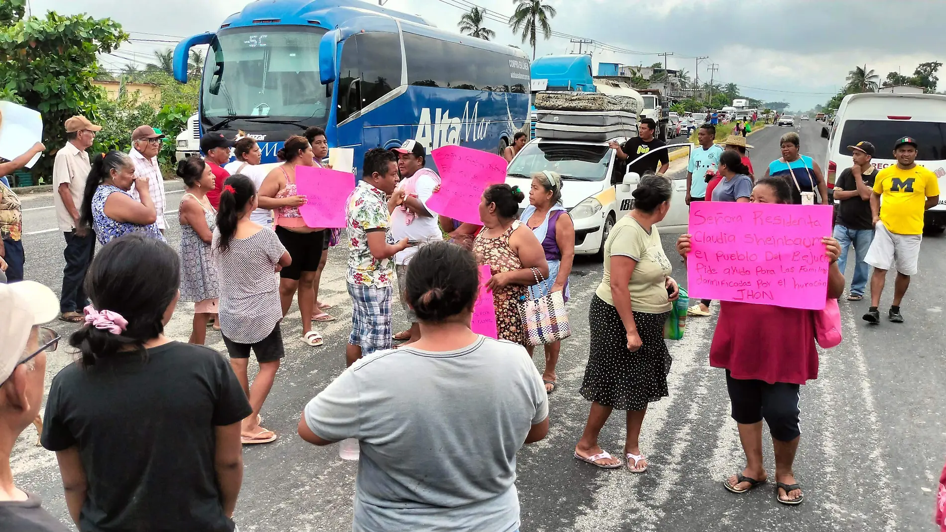 Bloqueo-Carretera-Afectados