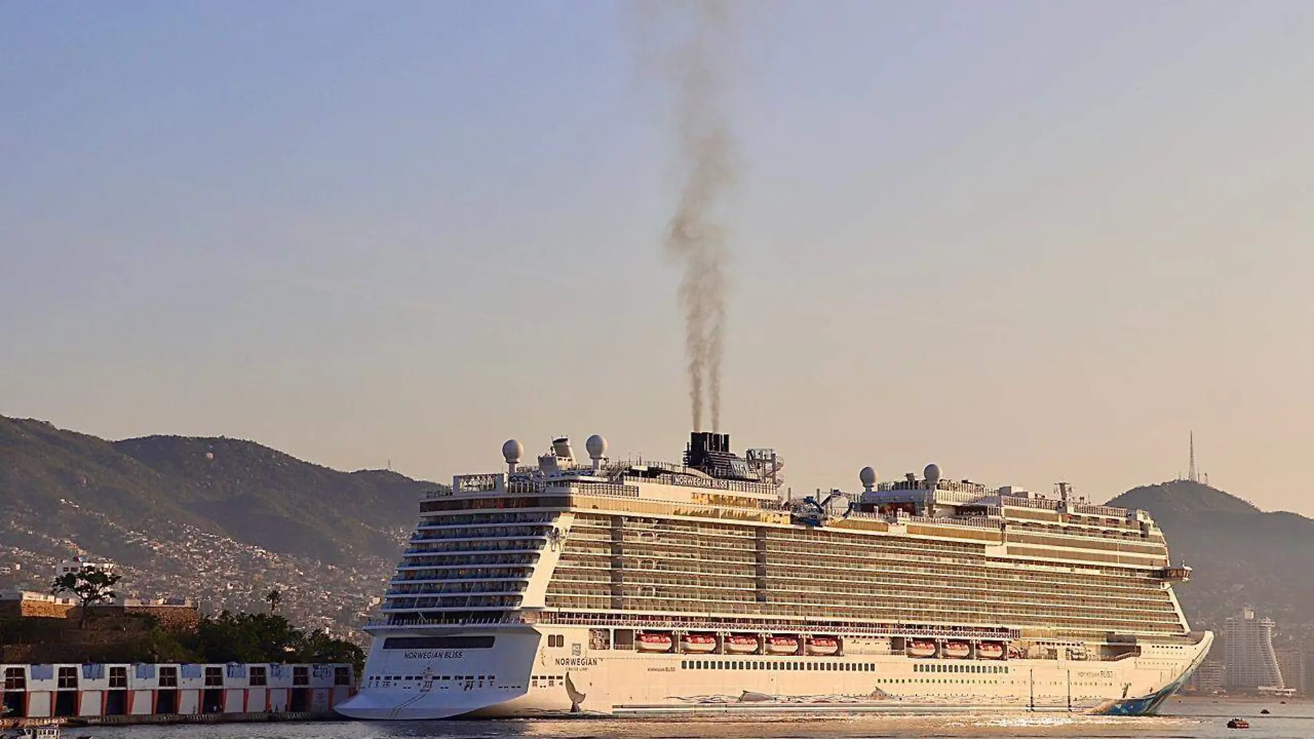 Crucero-llega-Acapulco