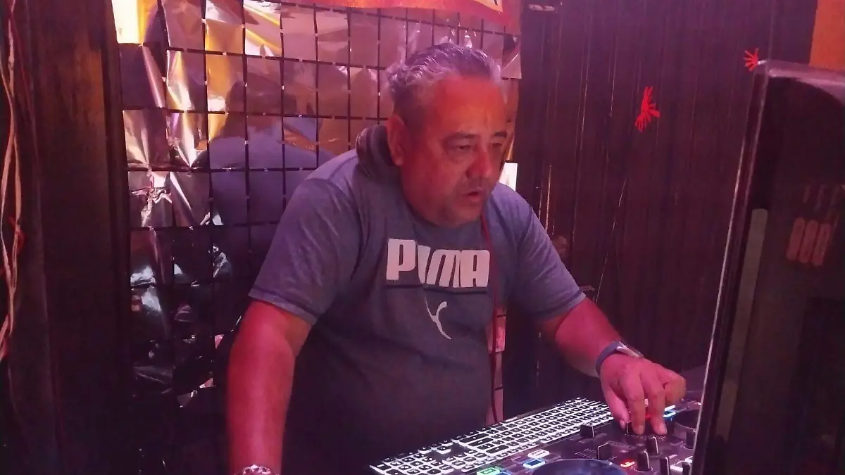 dj2