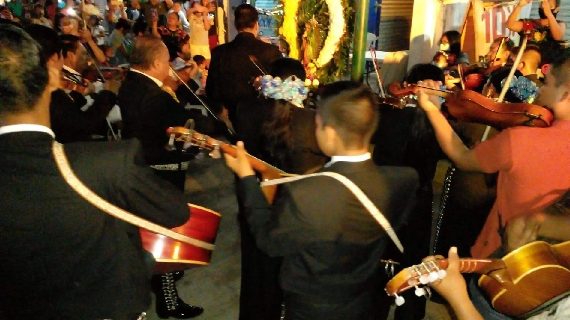 mariachis1