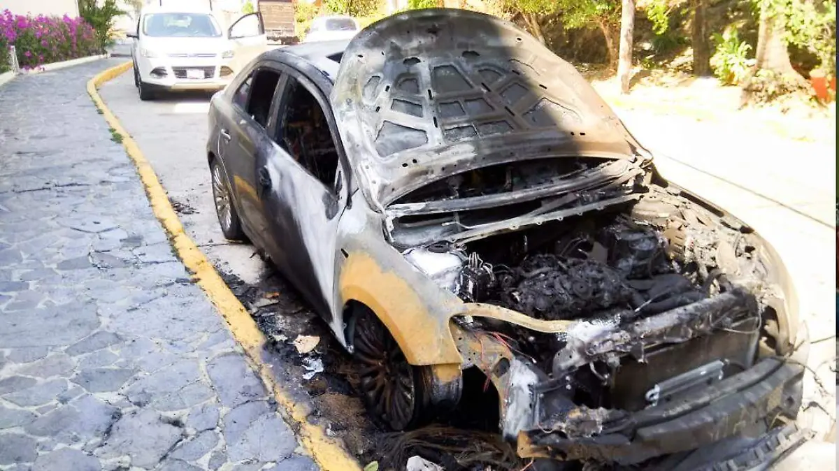 incendian vehiculo