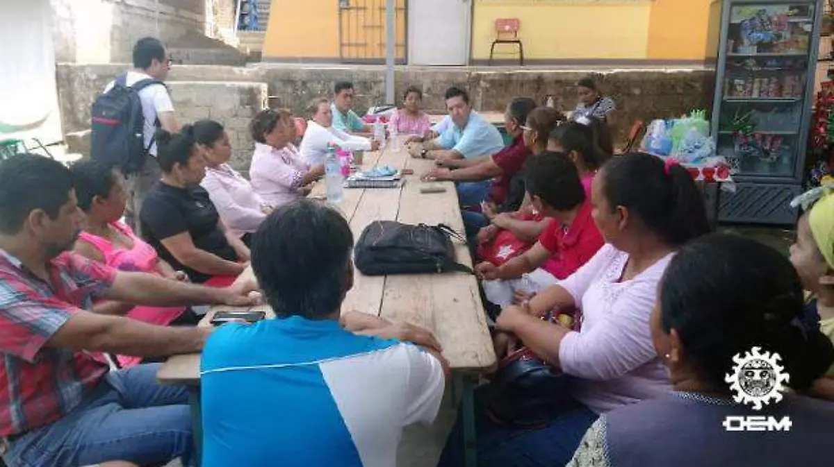 Acapulco - figueroa anuncia compromisos para beneficiar a maestros