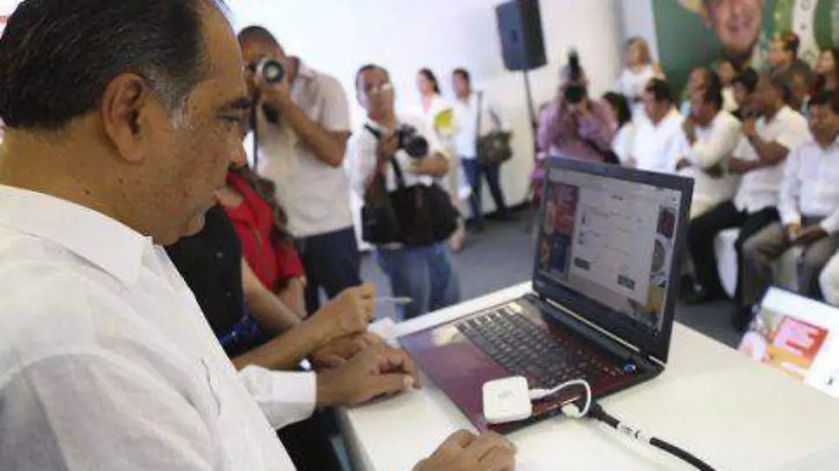 Astudillo_Internte_Orgullo_Guerrerense_Acapulco_Policía_PAro_México-483x314