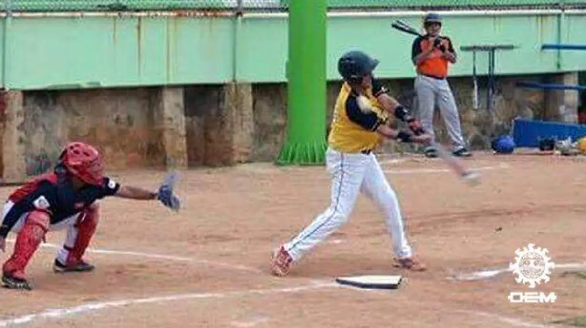 Acapulco - beisbol en la progreso