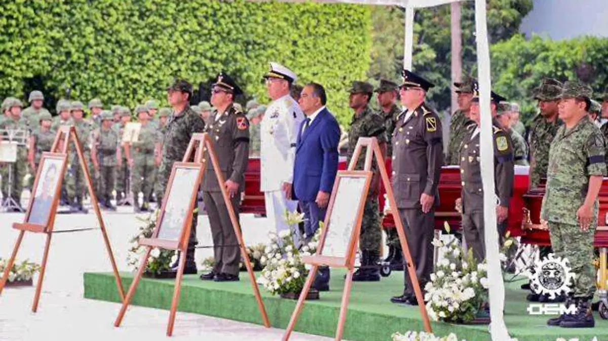 Chilpancingo - despiden a los cuerpos de los militares
