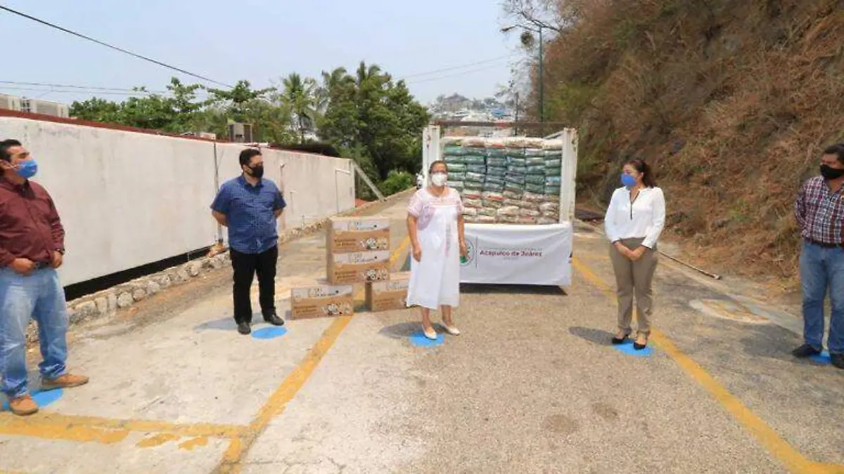Adela román Acapulco ayudas
